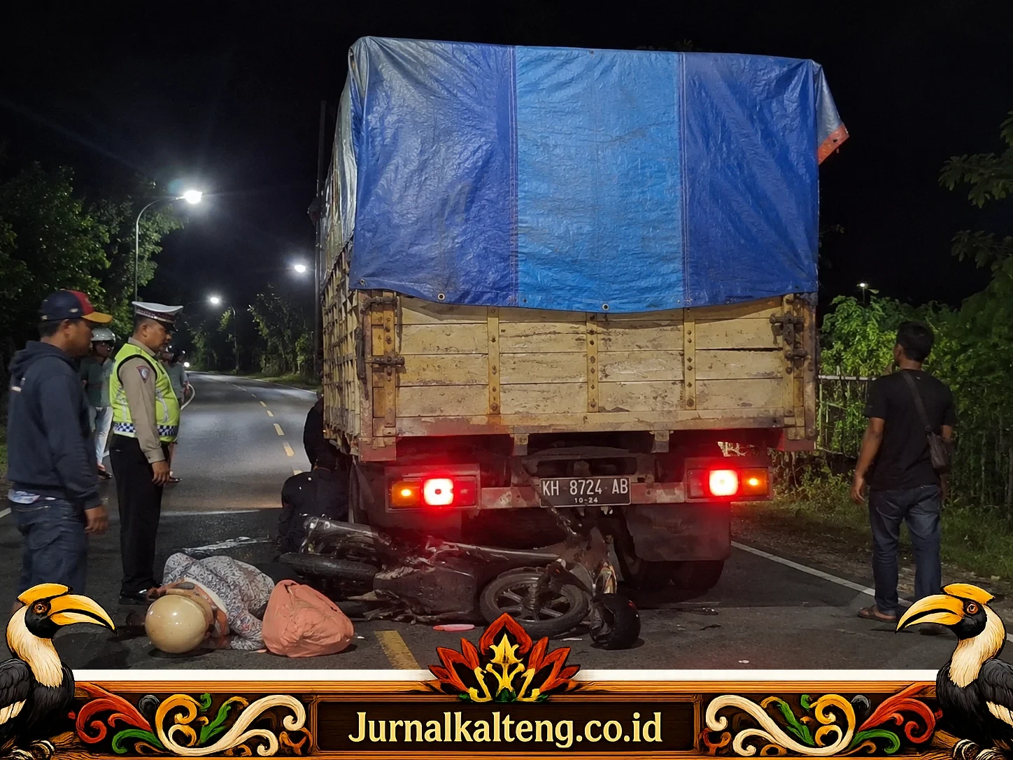 Guru tabrak truk mogok di Kobar
